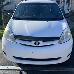 2009 Toyota Sienna