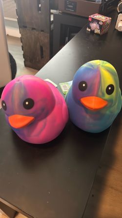Squeeezy ducks
