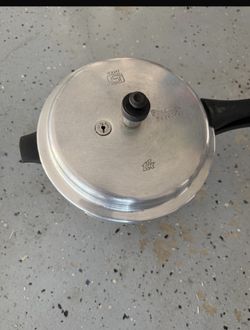 Prestige Thick Base Pressure Cooker, 5litre