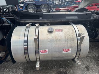 International LT625 100 Gallon Diesel Fuel Tank