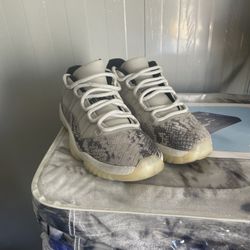 Jordan 11s