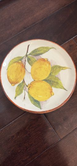 Sur La Table 9” Luncheon Plate Italian Lemon (set of 4)