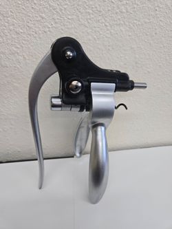 🍷 wine bottle opener