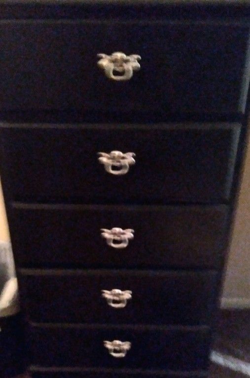 Black&Silver Dresser