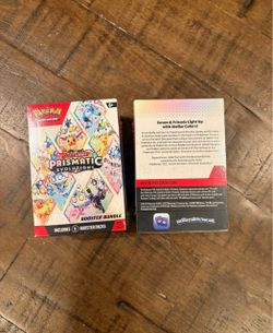 Pokémon Scarlet & Violet Prismatic Evolutions Booster Bundle