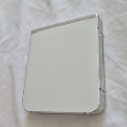Samsung Galaxy Z Flip 5 - 512GB - Cream (Unlocked) - Mint / Unused