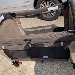 Eddy Bauer Childs Portable Bassinet 