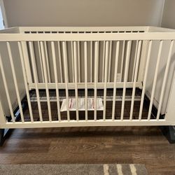 3-in-1 Convertible Crib