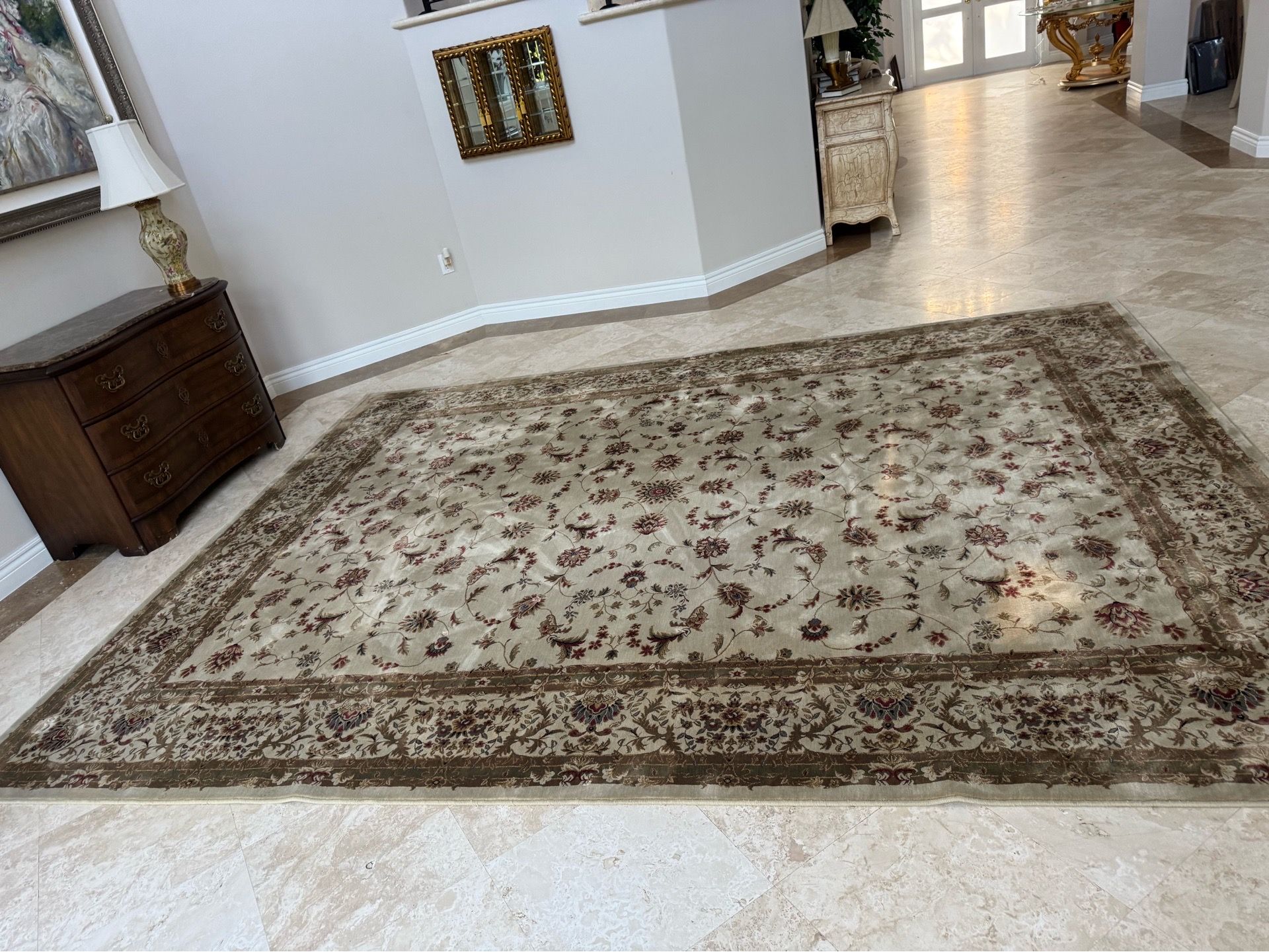 Large DAYLAN RUG Luxury Area Rug – 9’7” x 13’ – Traditional Persian Style – Excellent Condition