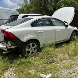Door Doors Tailgate Volvo Trunk Hood Taillight Quarter Panel S60 2013 Rim Wheel Tire 2012 2011