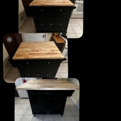 PICK UP ONLY !!!!! 150$ !!!! MOBILE ISLAND