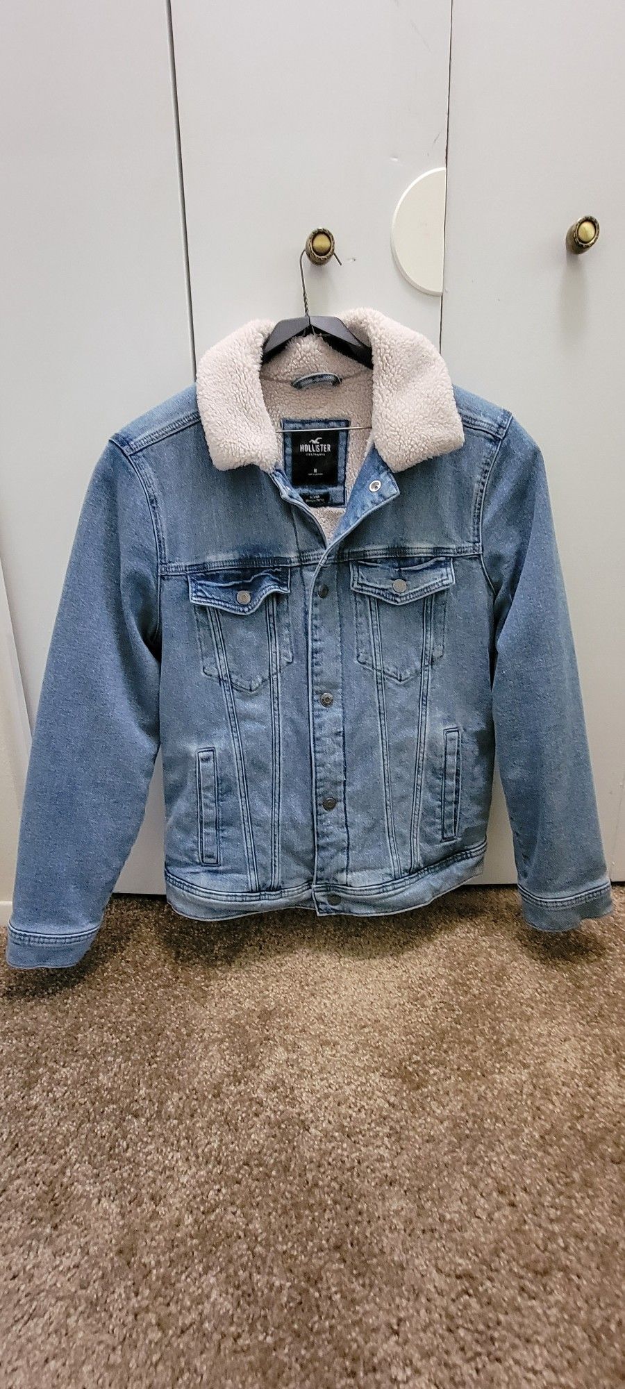 Men's Sherpa-Lined Denim Trucker Jacket