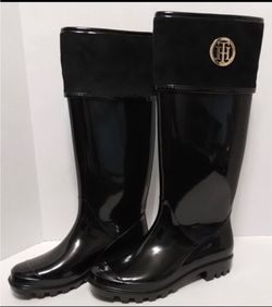 Tommy Hilfiger black with gold emblem rain boots size 9