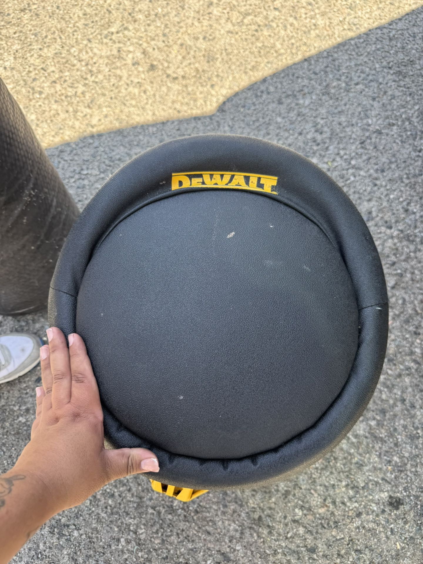 Dewalt Rolling Chair