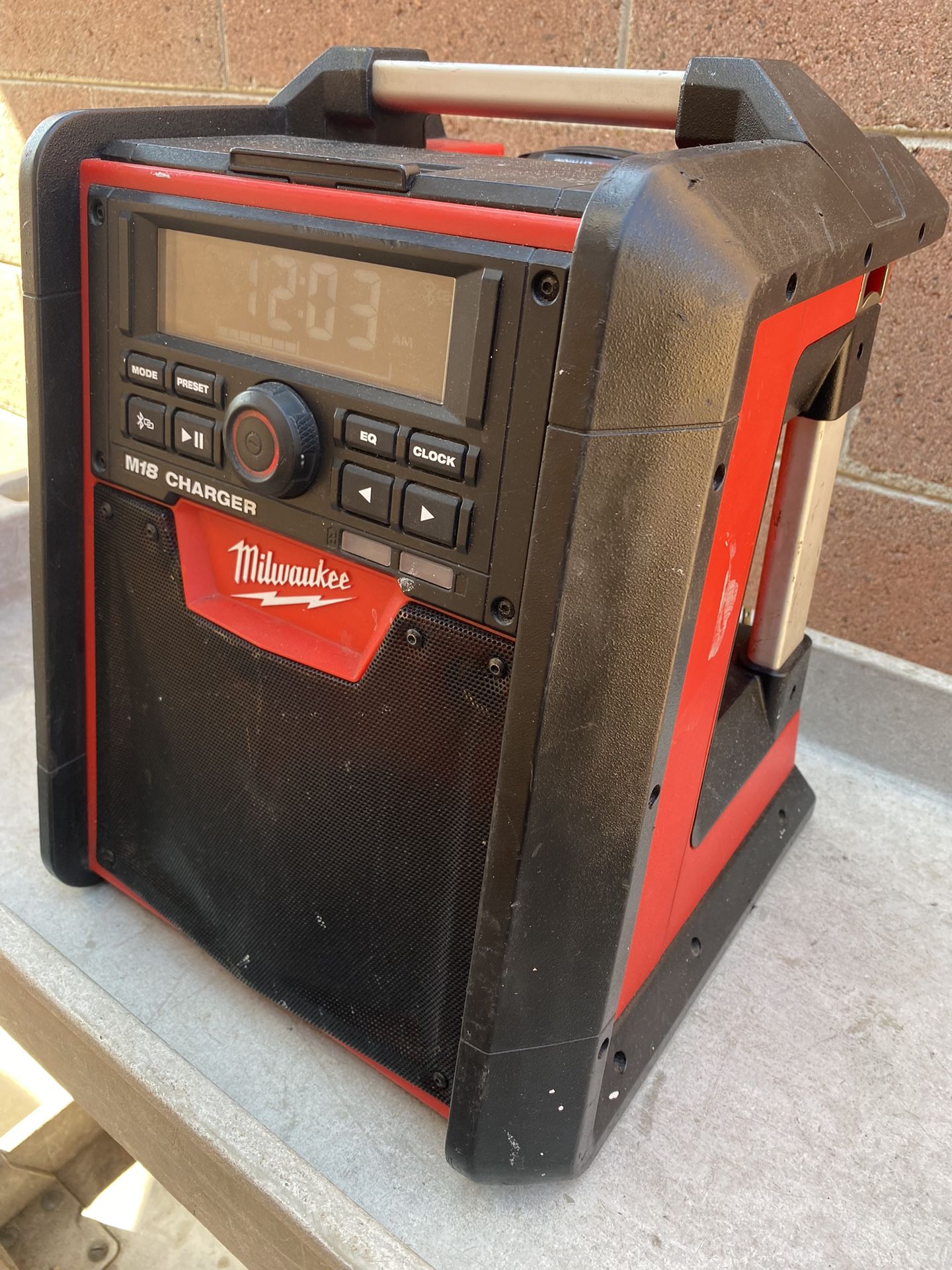 Milwaukee Bluetooth Speaker And Charger 🔌