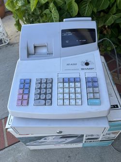 Cashier Machine , Electric, I Do Not Have The KEY and NEEDS Key To Open  the Machine 