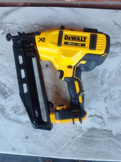 DEWALT
20V MAX XR Lithium-Ion Electric Cordless 16-Gauge Angled Finishing Nailer (Tool Only)