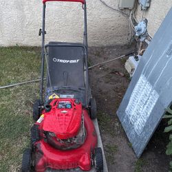TROY-BILT LAWN MOWER 