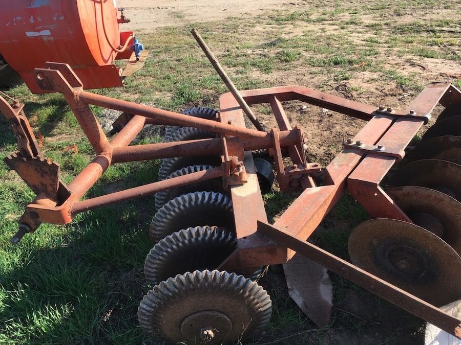 Massey Ferguson adjustable three point tractor disc plows for Sale in