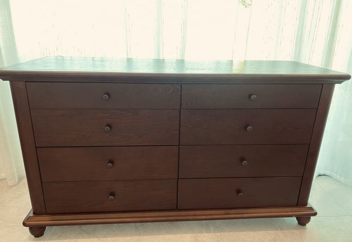 Beautiful Set ( Long Dresser And Two Nightstands And Round Mirror