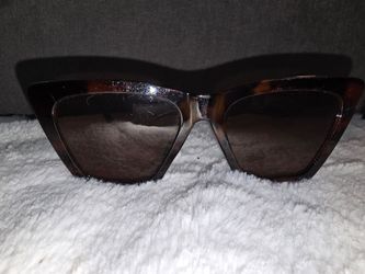 Oscar De La Renta sunglasses