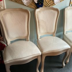 4 Dining Chairs 