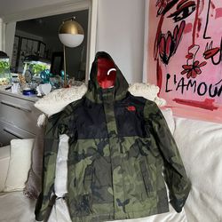 The North face Camo Dryvent Jacket 
