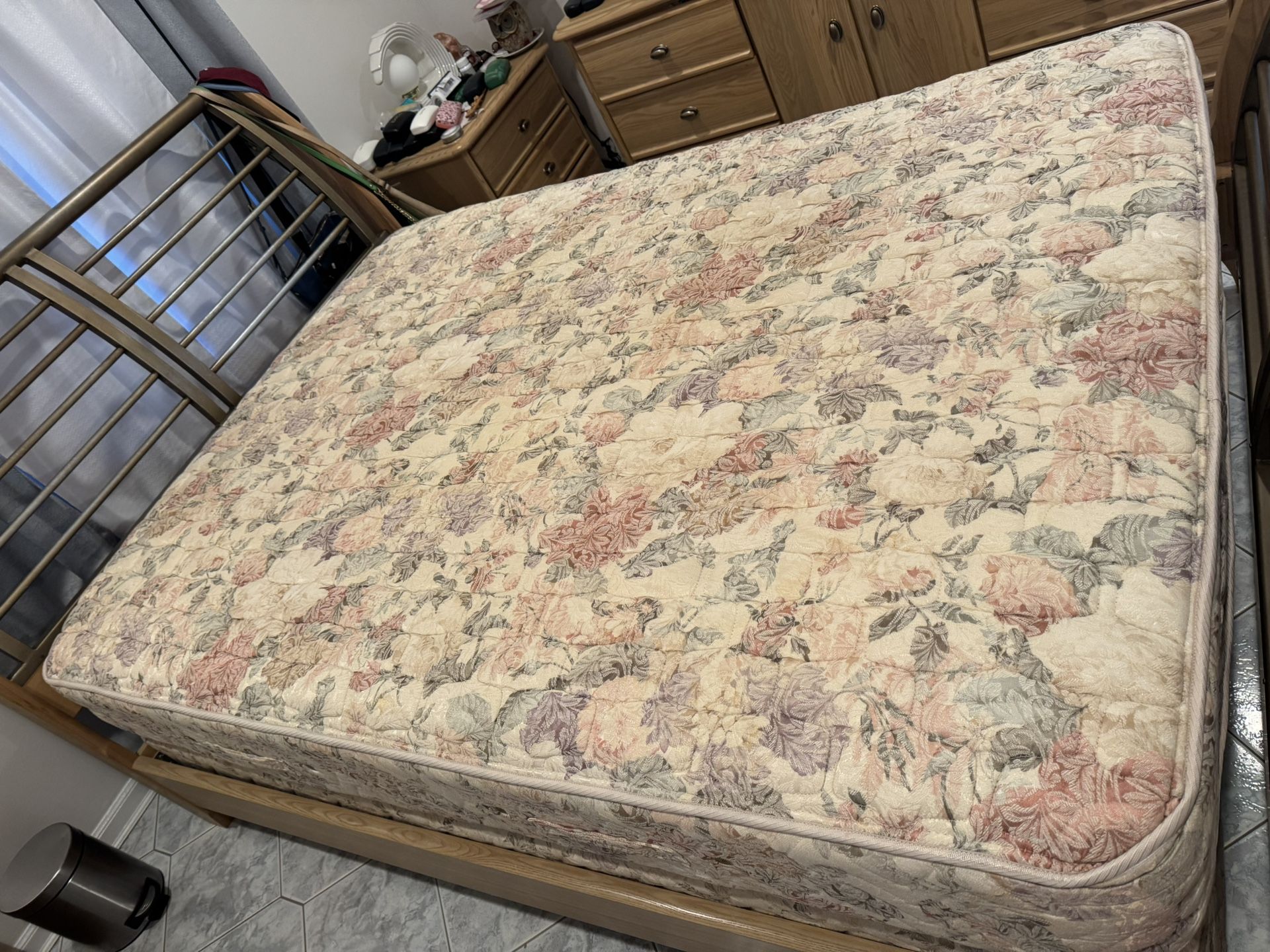 Queen size and Boxspring Mattress 