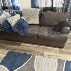 Black Sectional Use
