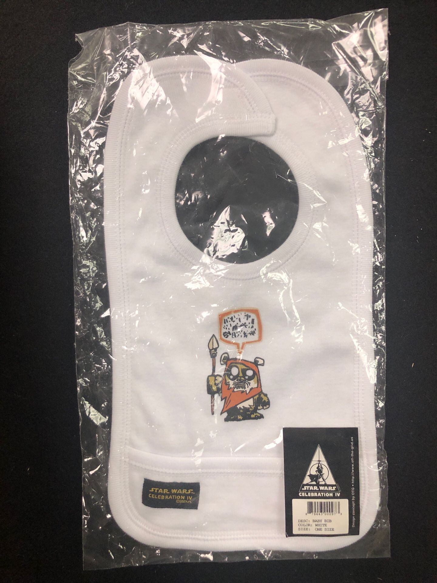 Star Wars Celebration IV Baby Bib with Wicket the Ewok