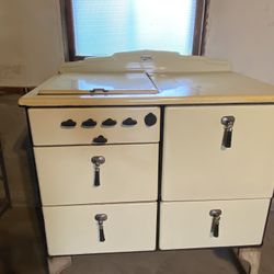 Antique Grand Stove  - Great Condition 