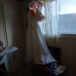 Wedding Dress With 5 Stains