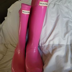 GIRLS HUNTER BOOTS - 9/10 CONDITION 