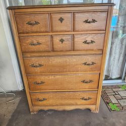 Lamps, chest of drawers, and TV/credenza