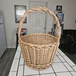 Vintage Medium Wicker Basket Overhead Handle 