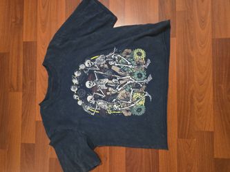 Navy blue t-shirt size M