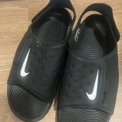 Nike Slippers 