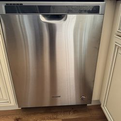 Whirlpool Dishwasher 