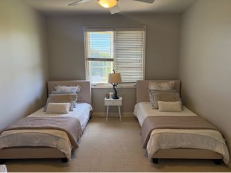 Beautiful Twin Guest Room Set – Beds, Mattresses, Bedding & Nightstand Included