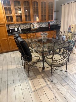 Dining table with Lazy Suzan