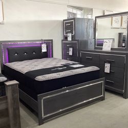 Lodanna Queen Panel Bed 4pc Set