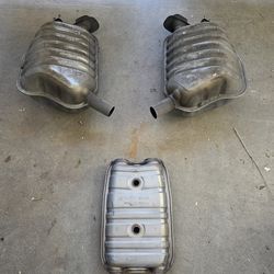 Genesis sedan V8 Mufflers and resonator