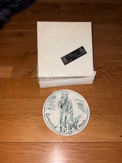 Vintage Concord MA Minuteman Colonial Inn Souvenir Dish w/ Box