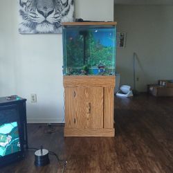 Fish Tank..fish Included Plus Lights