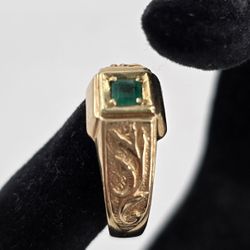 18k Gold Emerald RING