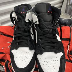 Air Jordan 1 Mid ‘Court Purple - size 12 