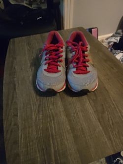 Woman's Nike Air Icarus + Running Shoe