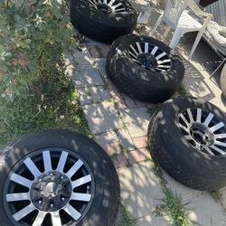 Tires/ Llantas