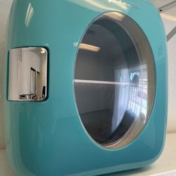 Frigidaire Mini Fridge