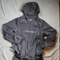 Tuxy Storm Suit L